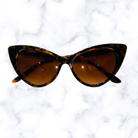 Kat 🐈 - BeauTise’ Boutique